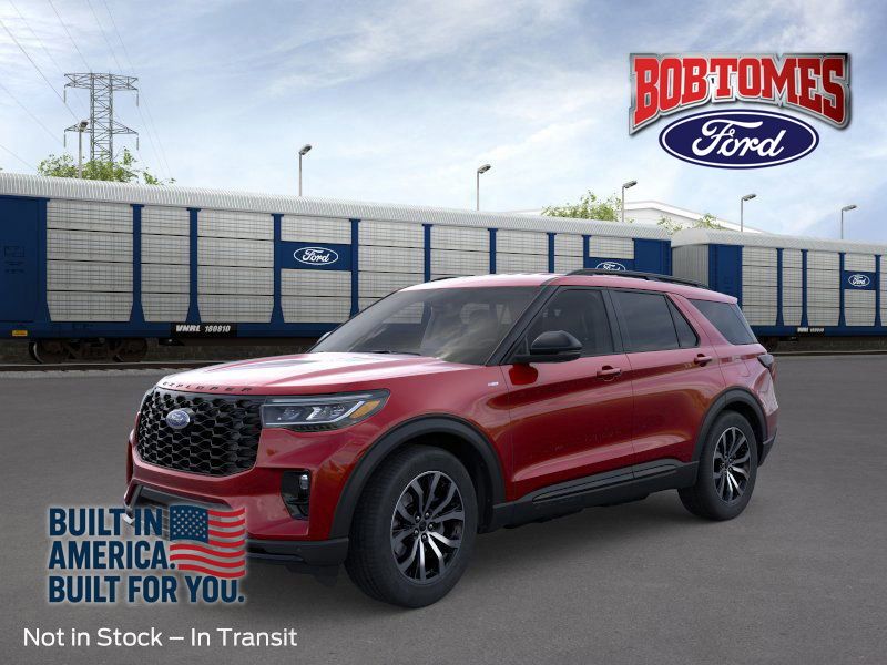 2025 Ford Explorer ST-LINE's photo