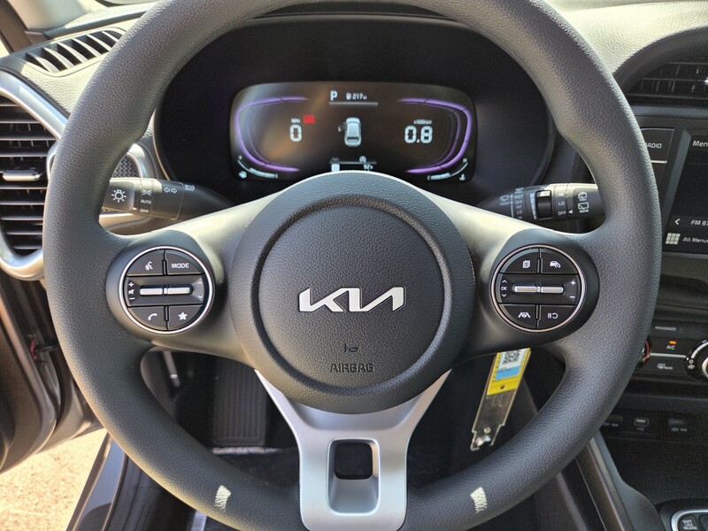 2025 Kia Soul LX photo 9