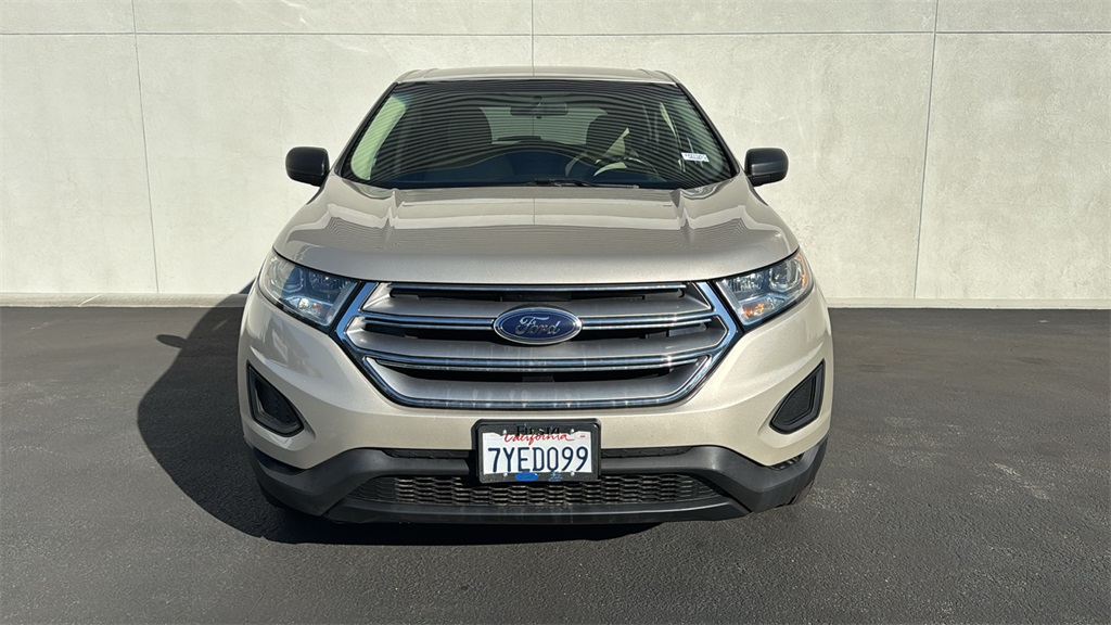 2017 Ford Edge SE photo 2