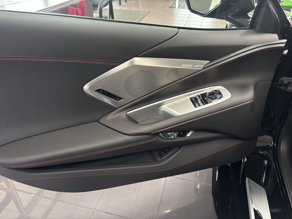 2026 Chevrolet Corvette E-Ray 2LZ photo 4