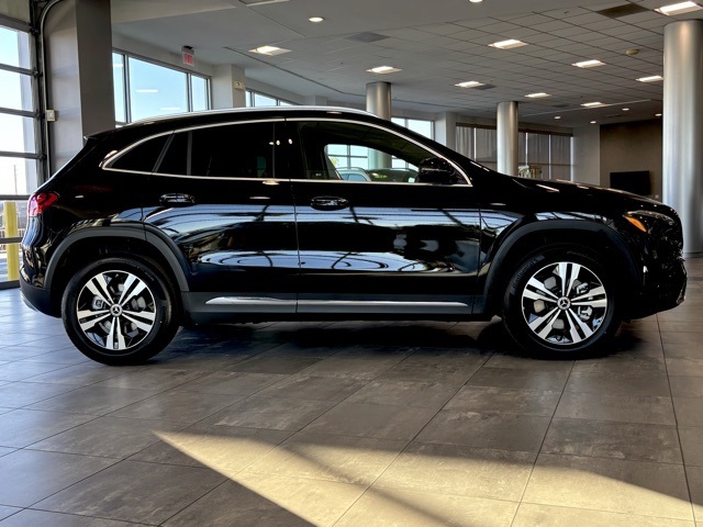 2026 Mercedes Benz GLA 250 photo 2