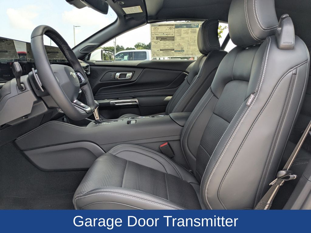 2025 Ford Mustang GT Premium Convertible photo 17