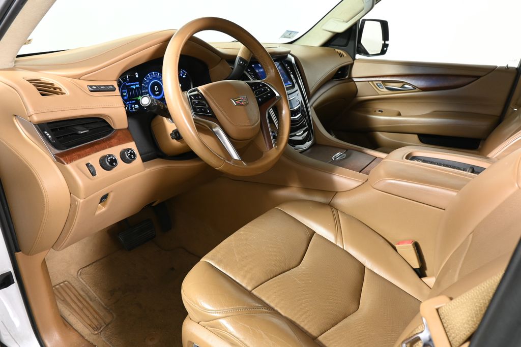 2016 Cadillac Escalade ESV Platinum photo 4