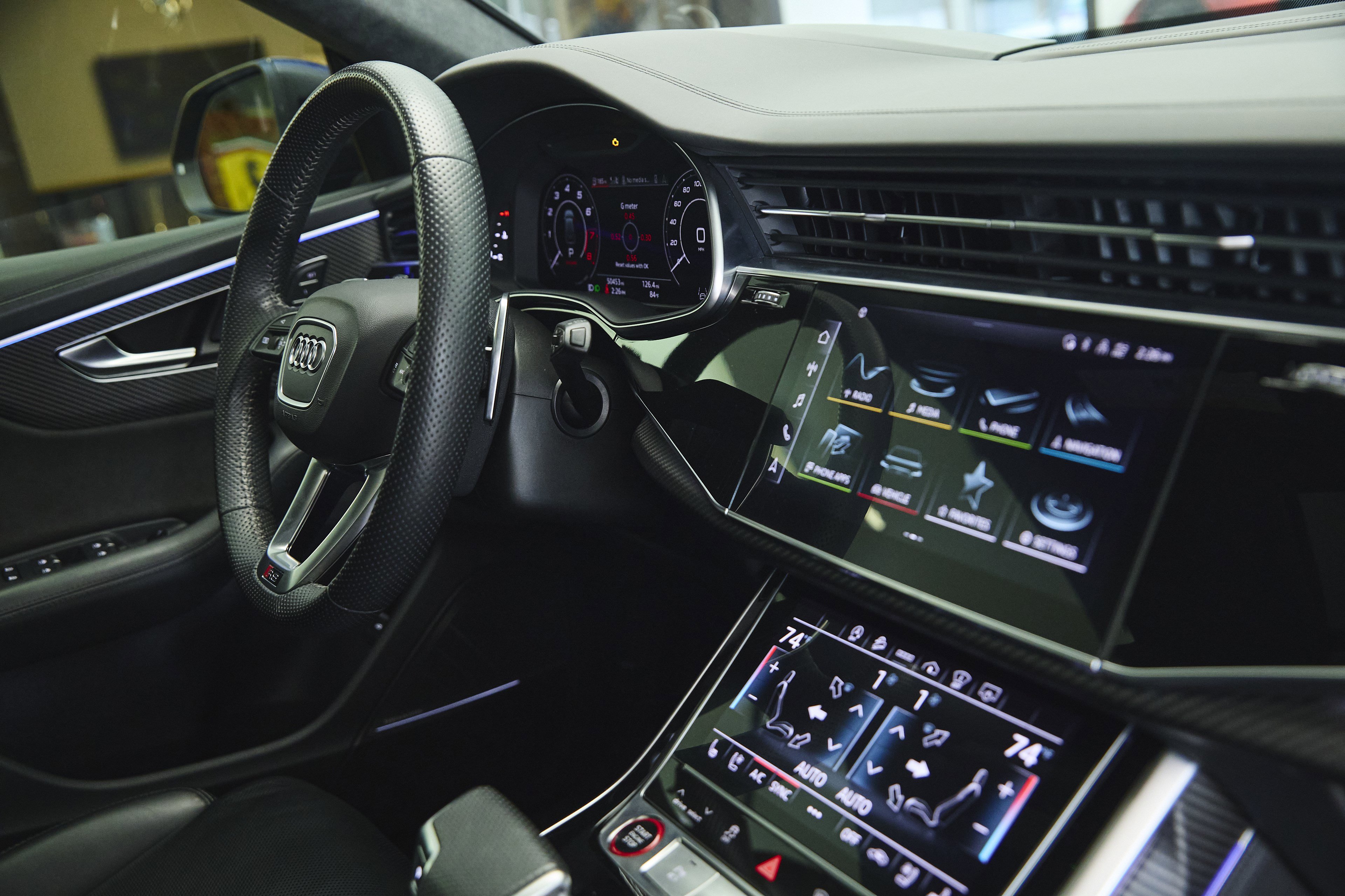 2021 Audi RS Q8 photo 28