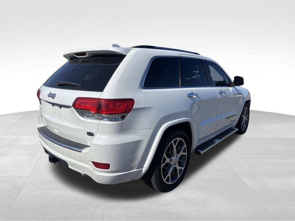2021 Jeep Grand Cherokee Overland photo 4