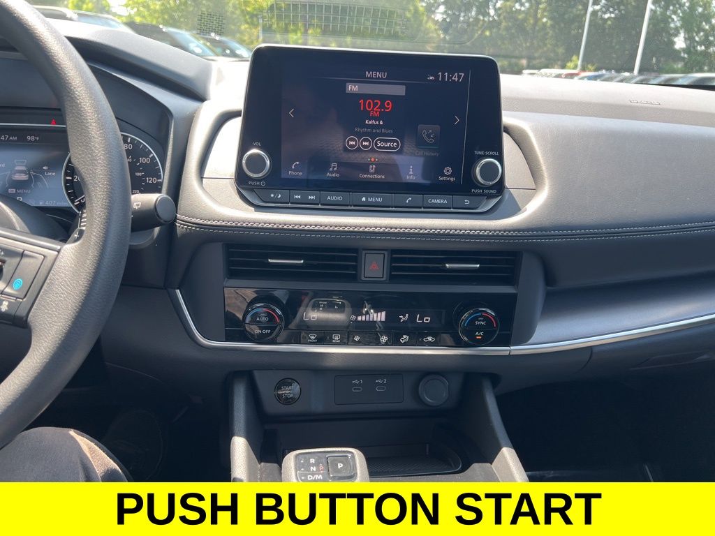 2024 Nissan Rogue SV photo 12