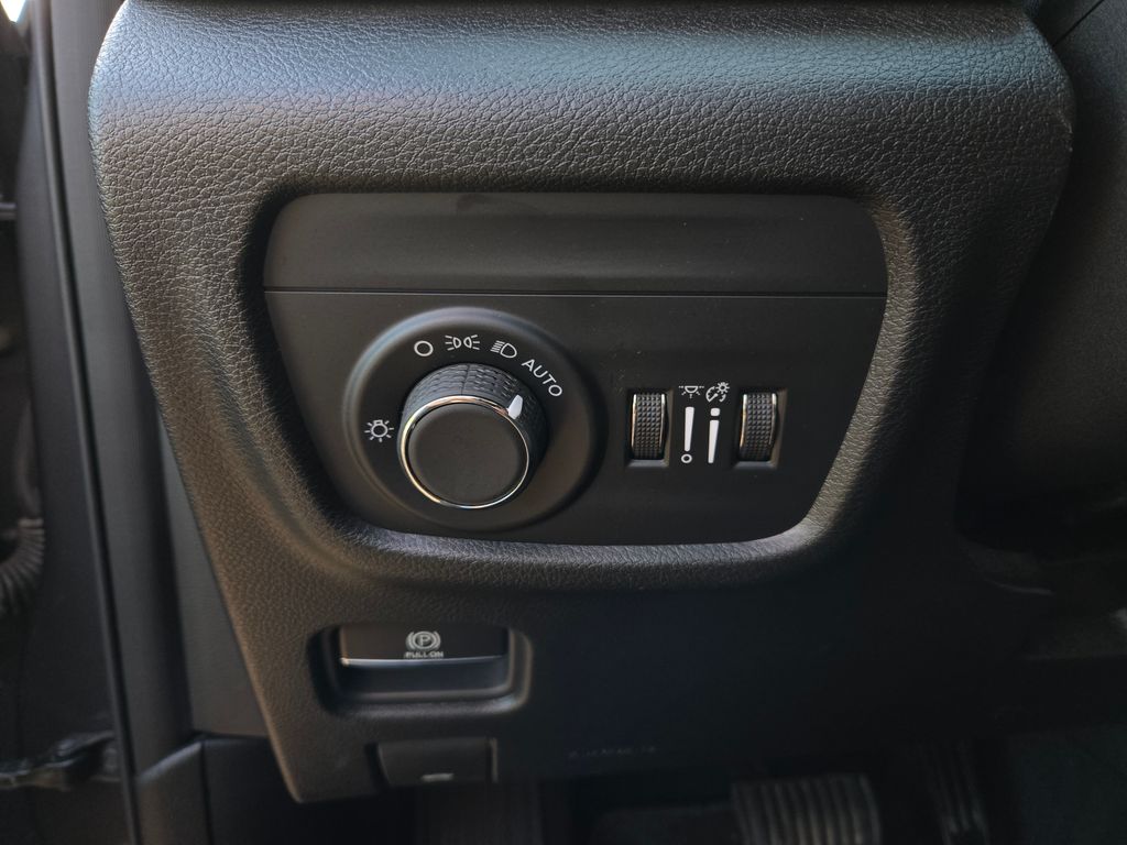 2024 Jeep Grand Cherokee Laredo X photo 10