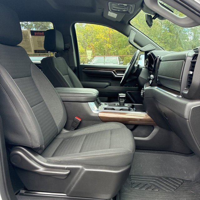 2023 Chevrolet Silverado 1500 LT Trail Boss photo 4