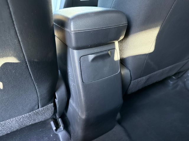2012 Toyota Corolla Matrix L 4WD photo 17