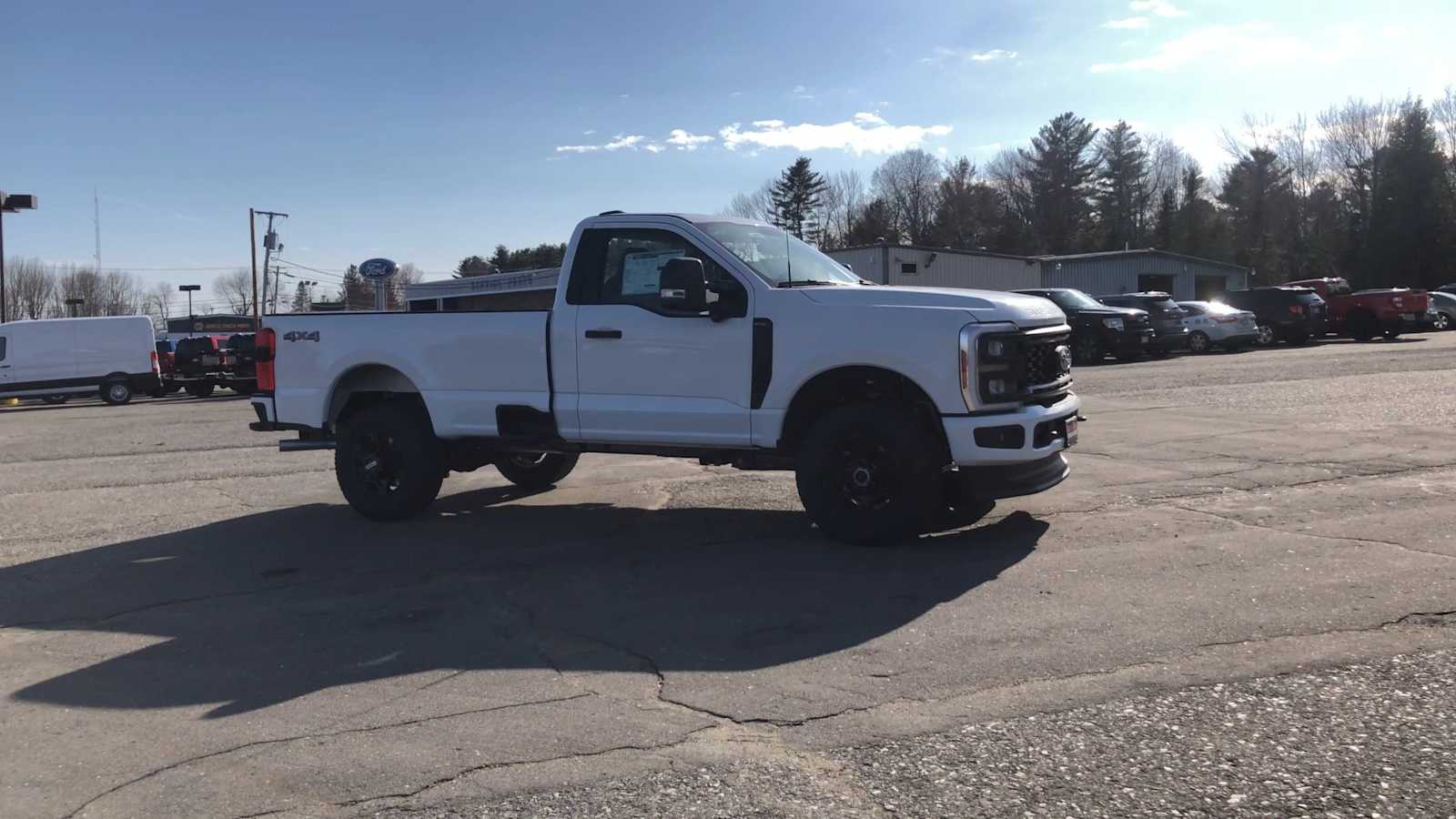 2025 Ford F-350 XL photo 2