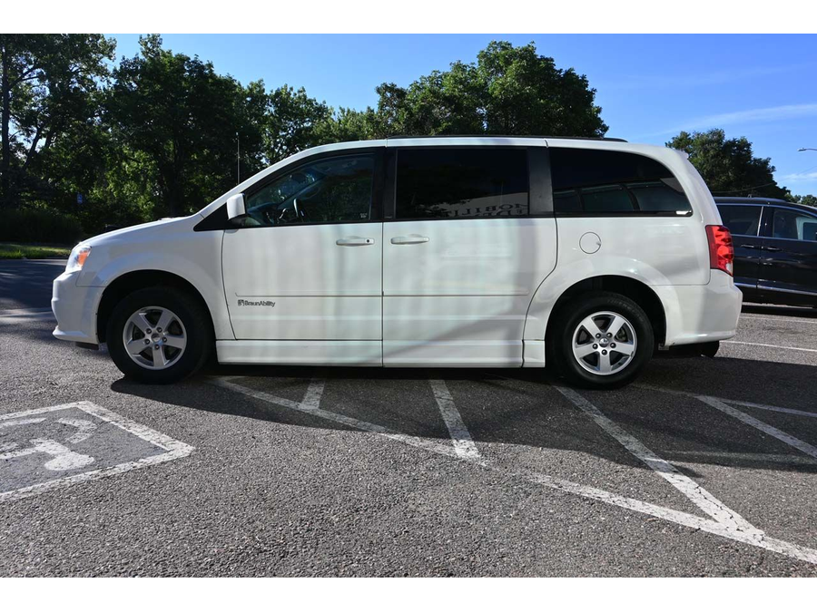 2013 Dodge Grand Caravan SXT photo 9