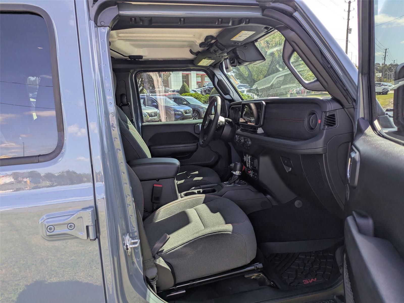 2024 Jeep Gladiator Rubicon photo 30