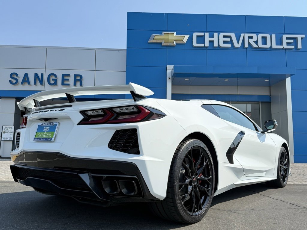 2025 Chevrolet Corvette Stingray 2LT photo 13