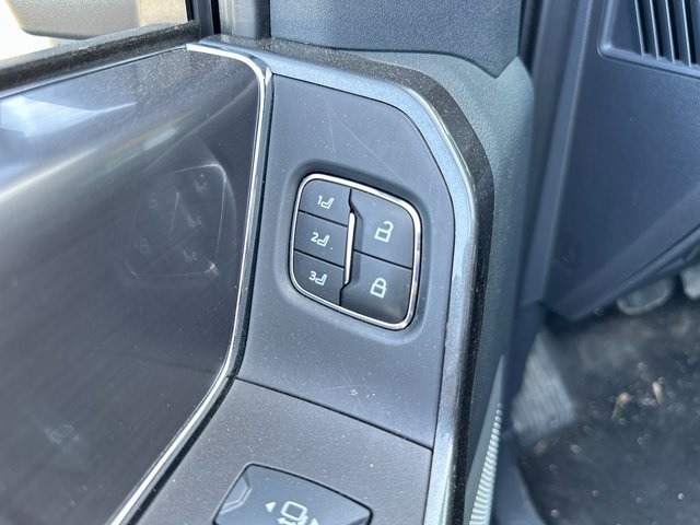 2021 Ford F-150 Lariat photo 21