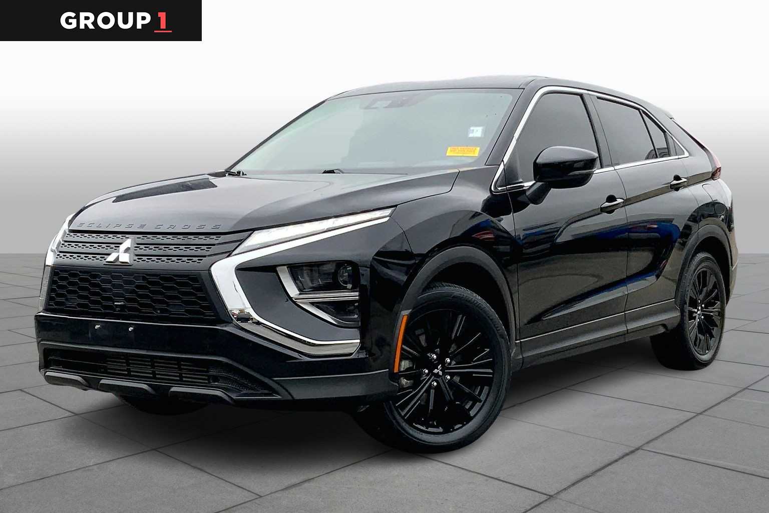 2022 Mitsubishi Eclipse Cross LE's photo