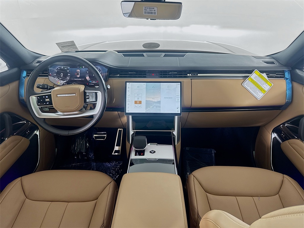 2025 Land Rover Range Rover SE photo 18