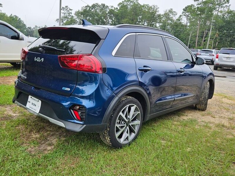 2022 Kia Niro Touring photo 8