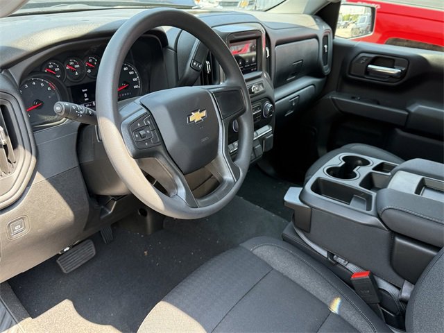 2025 Chevrolet Silverado 1500 Custom photo 13