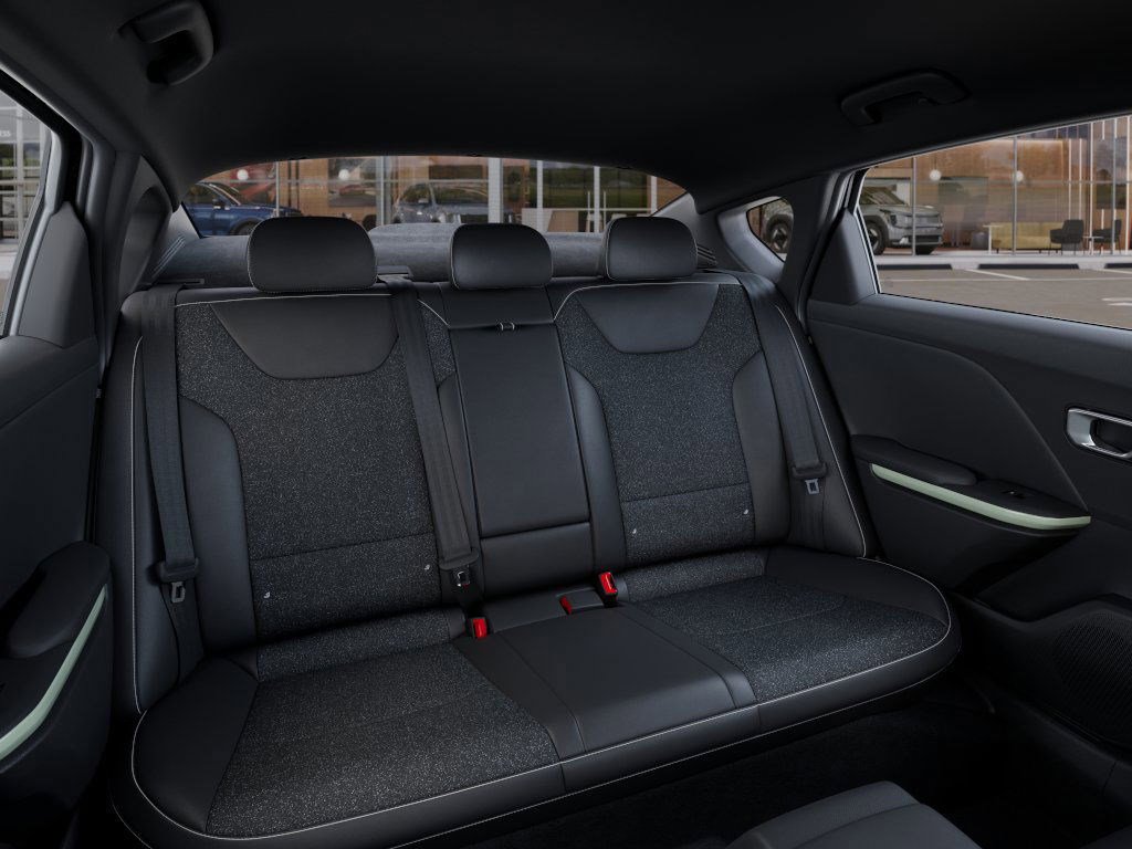 2025 Kia K4 GT-Line photo 13