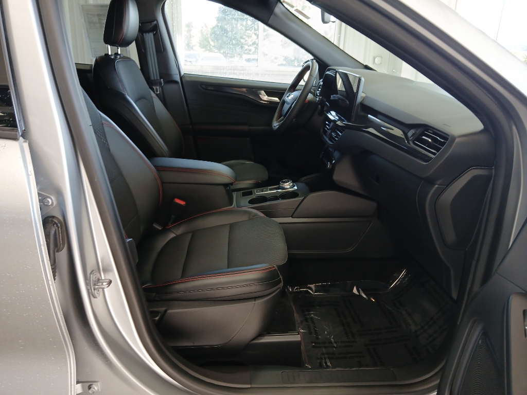 2023 Ford Escape ST-Line photo 18