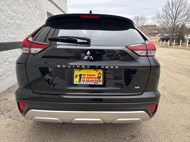 2025 Mitsubishi Eclipse Cross SE photo 4