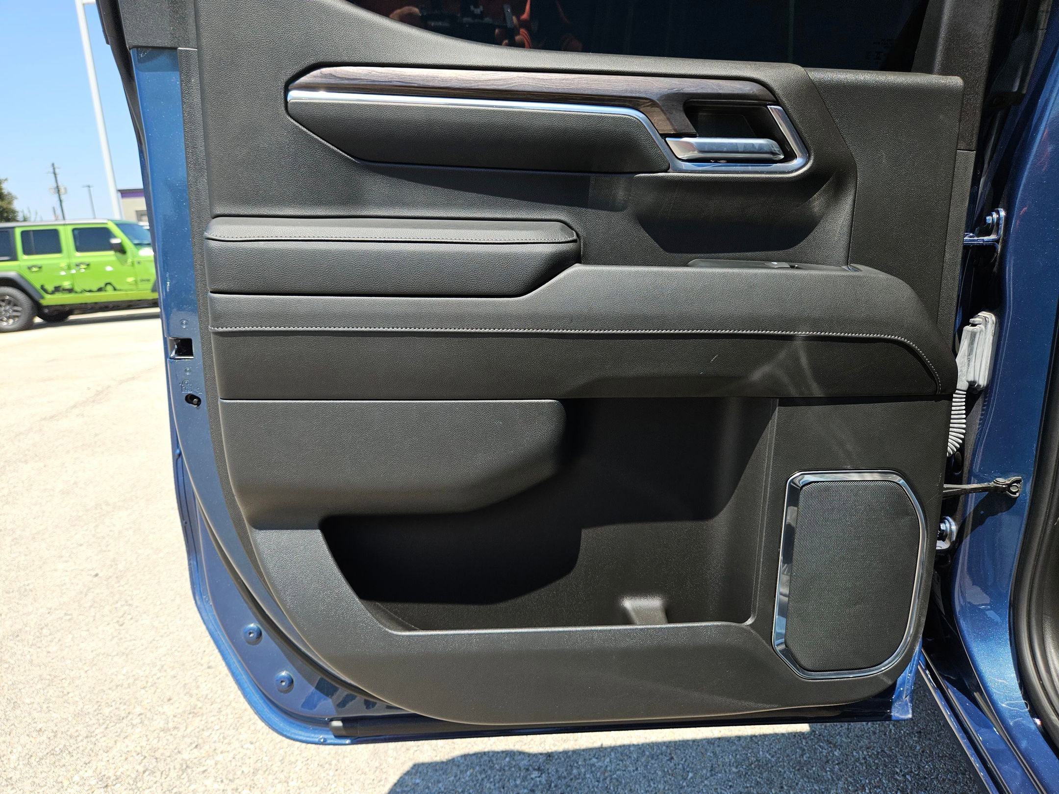 2024 Chevrolet Silverado 1500 LTZ photo 15
