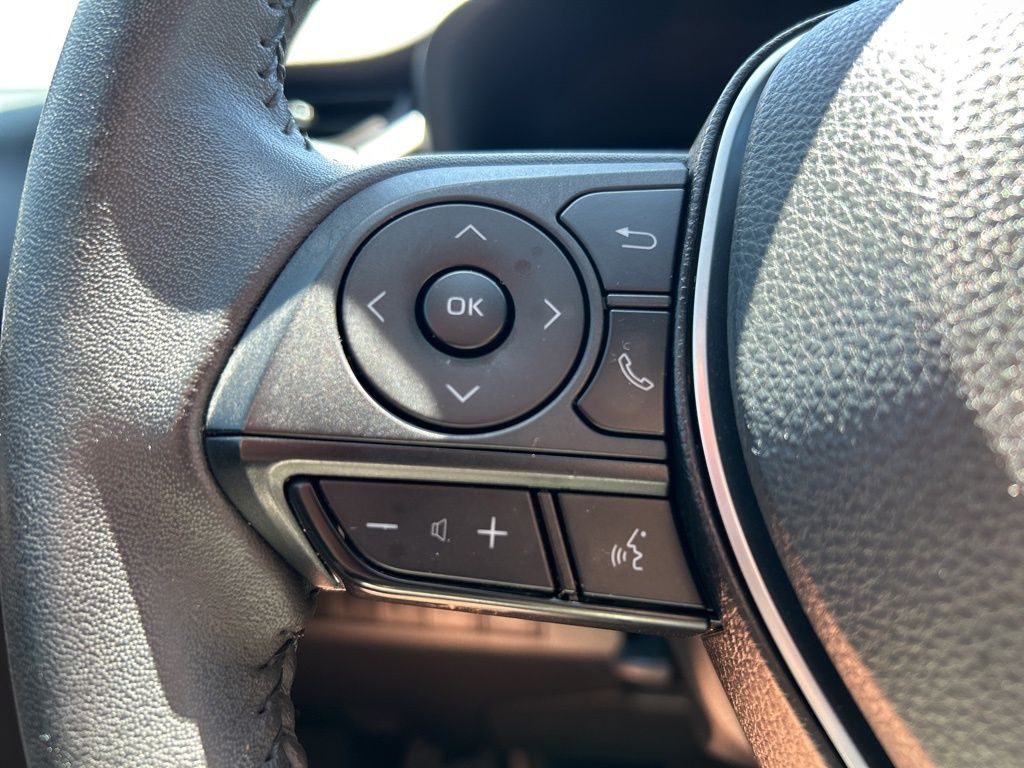 2023 Toyota RAV4 XLE Premium photo 20