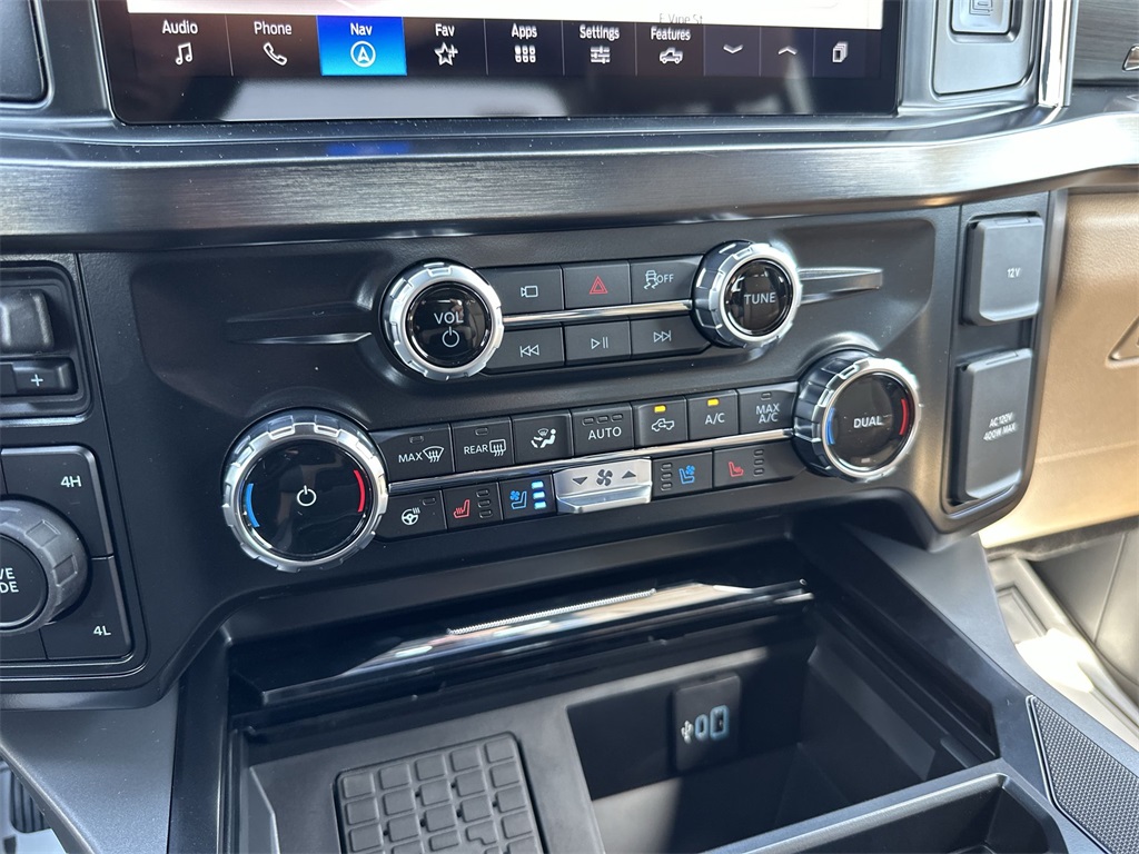2026 Ford F-250 Lariat photo 18