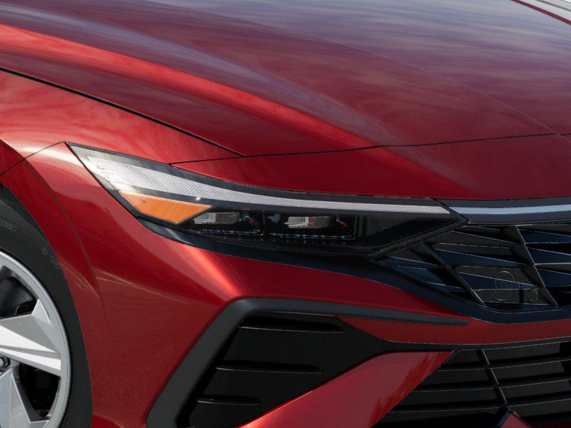 2025 Hyundai Elantra SE photo 9
