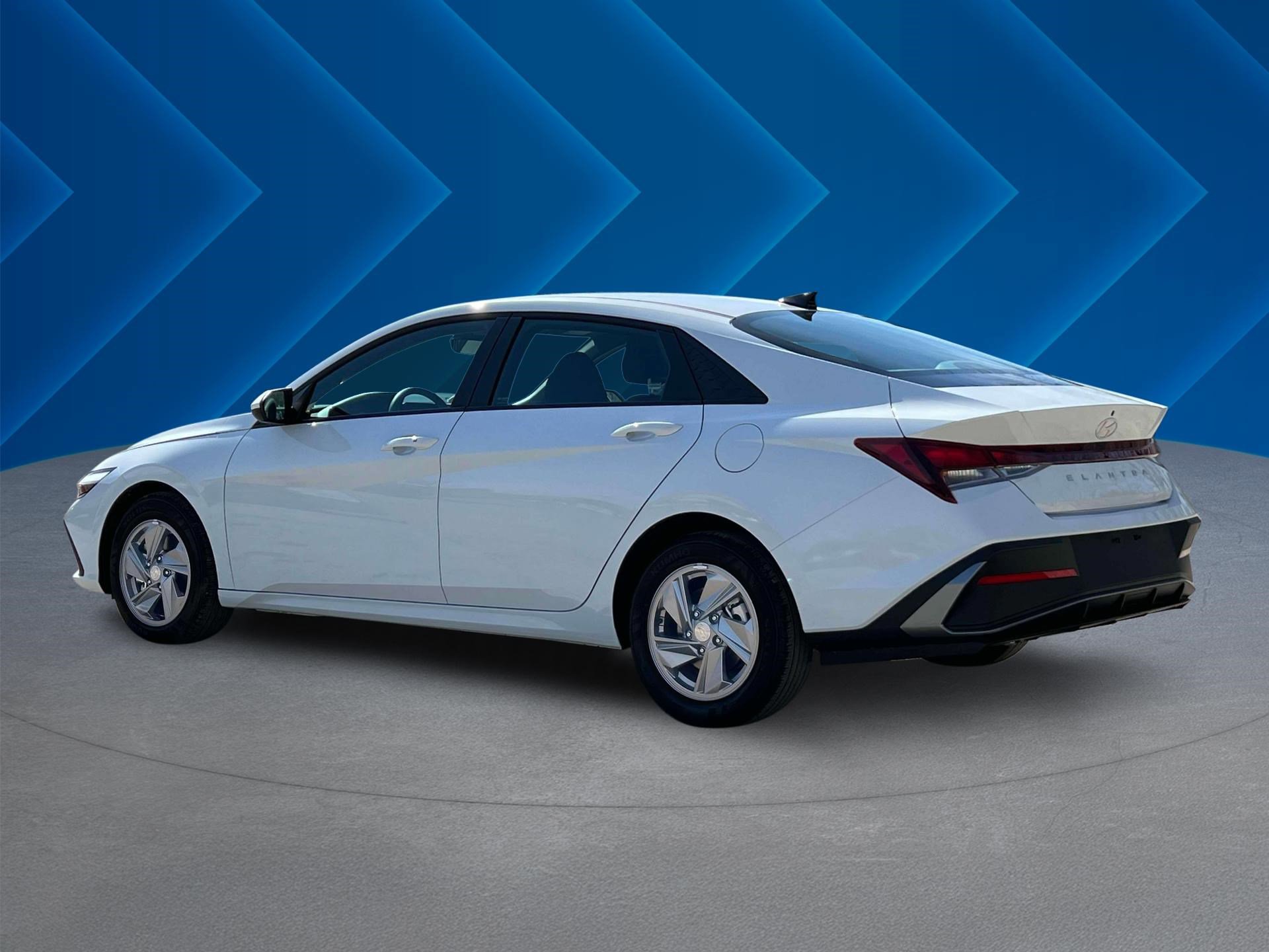 2025 Hyundai Elantra SE photo 4
