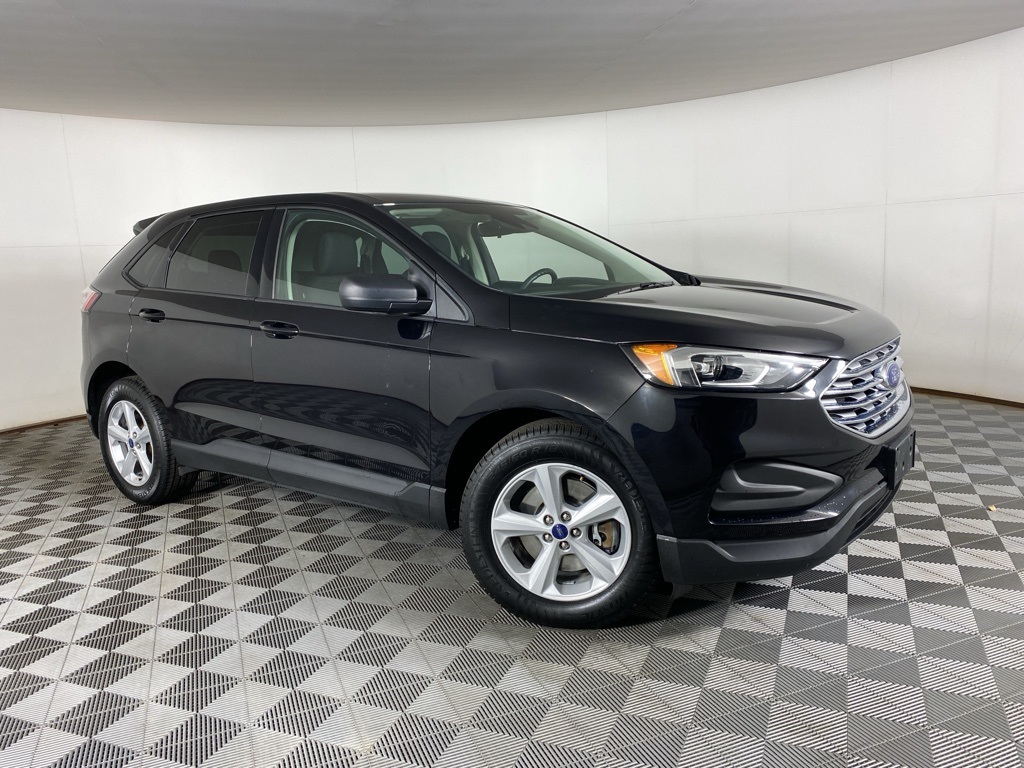 2020 Ford Edge SE photo 2