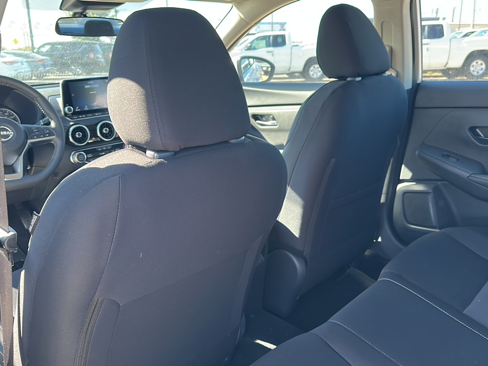 2025 Nissan Sentra SV photo 4