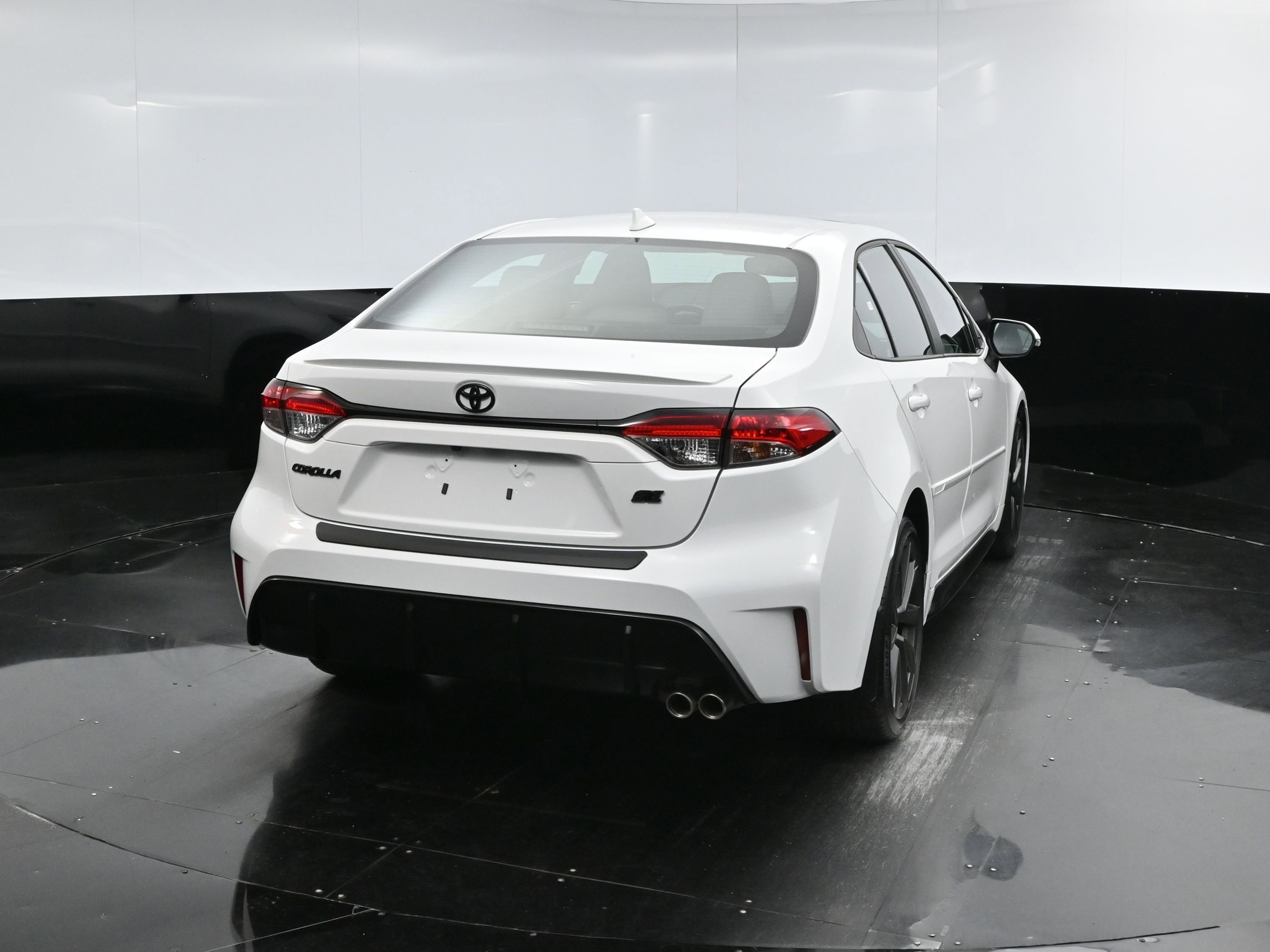 2023 Toyota Corolla SE photo 4