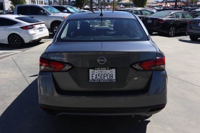 2025 Nissan Versa 1.6 S photo 4