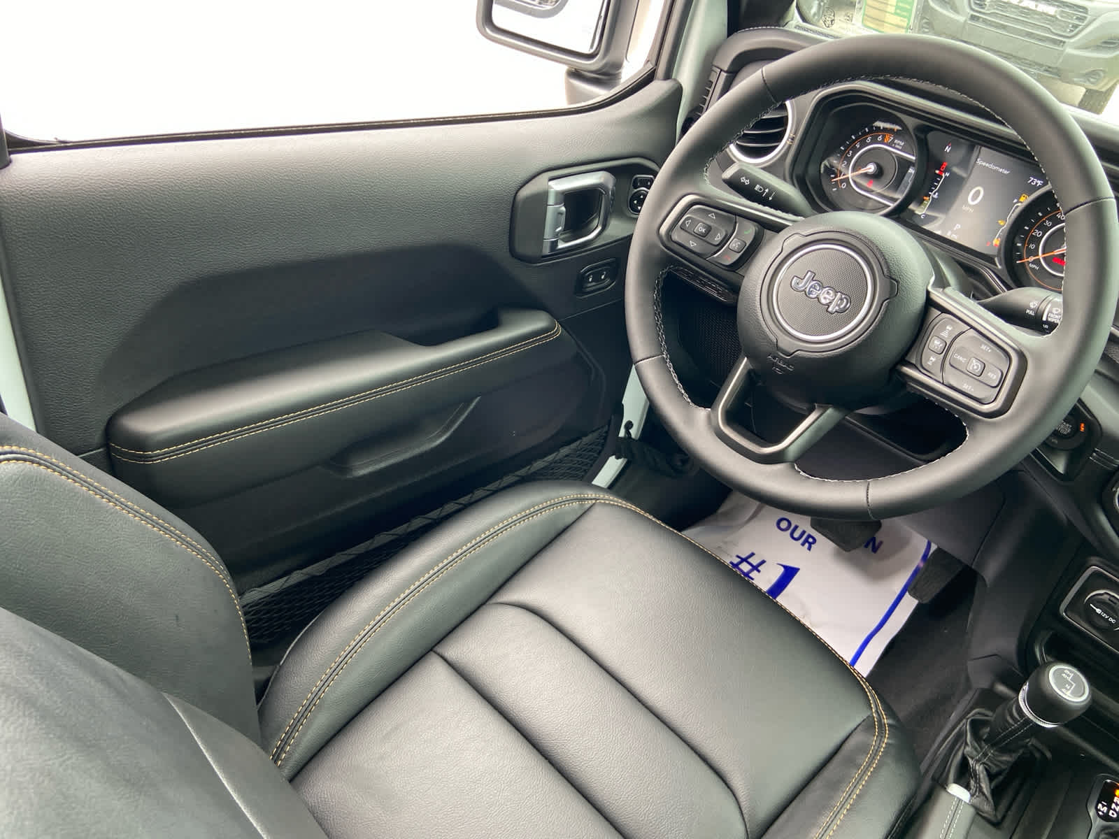 2025 Jeep Gladiator Willys photo 15
