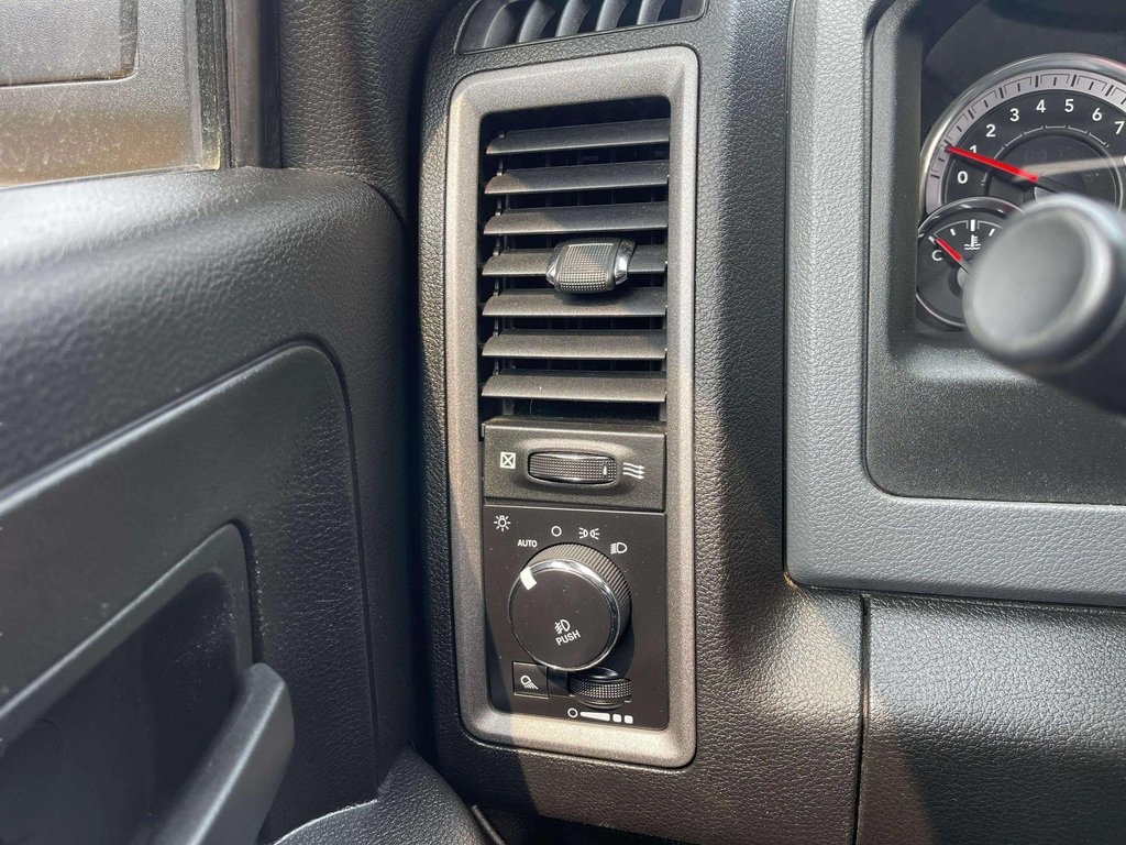 2019 Ram 1500 Classic Express photo 15