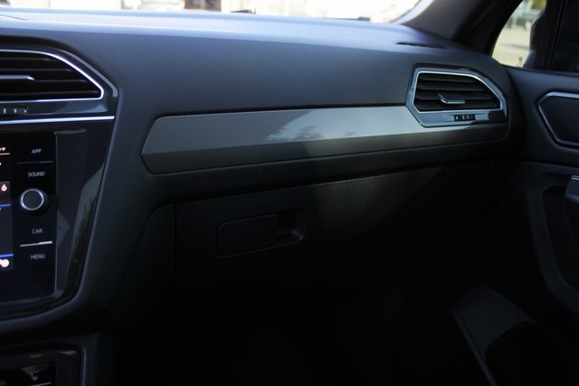 2023 Volkswagen Tiguan SE R-Line Black photo 30