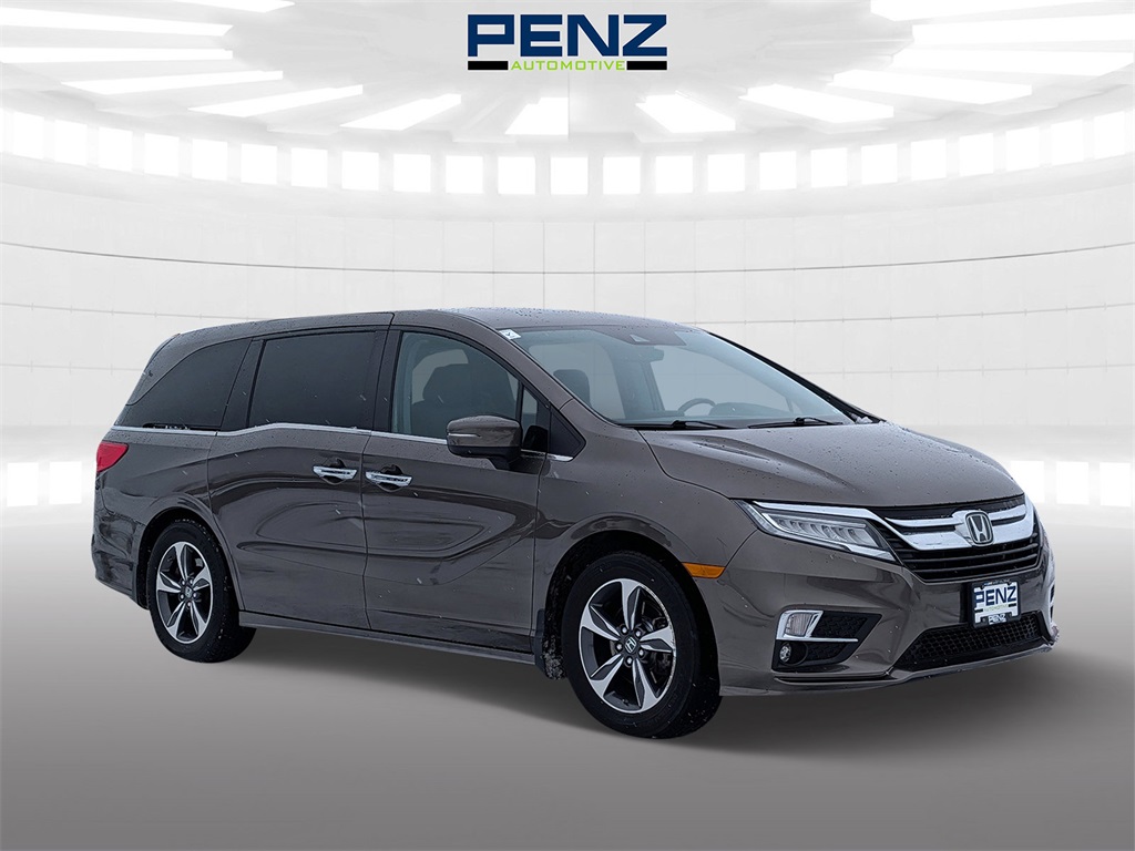 2018 Honda Odyssey Touring's photo