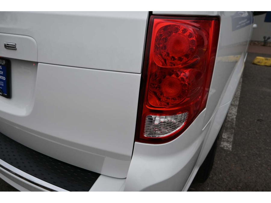 2016 Dodge Grand Caravan SE photo 29