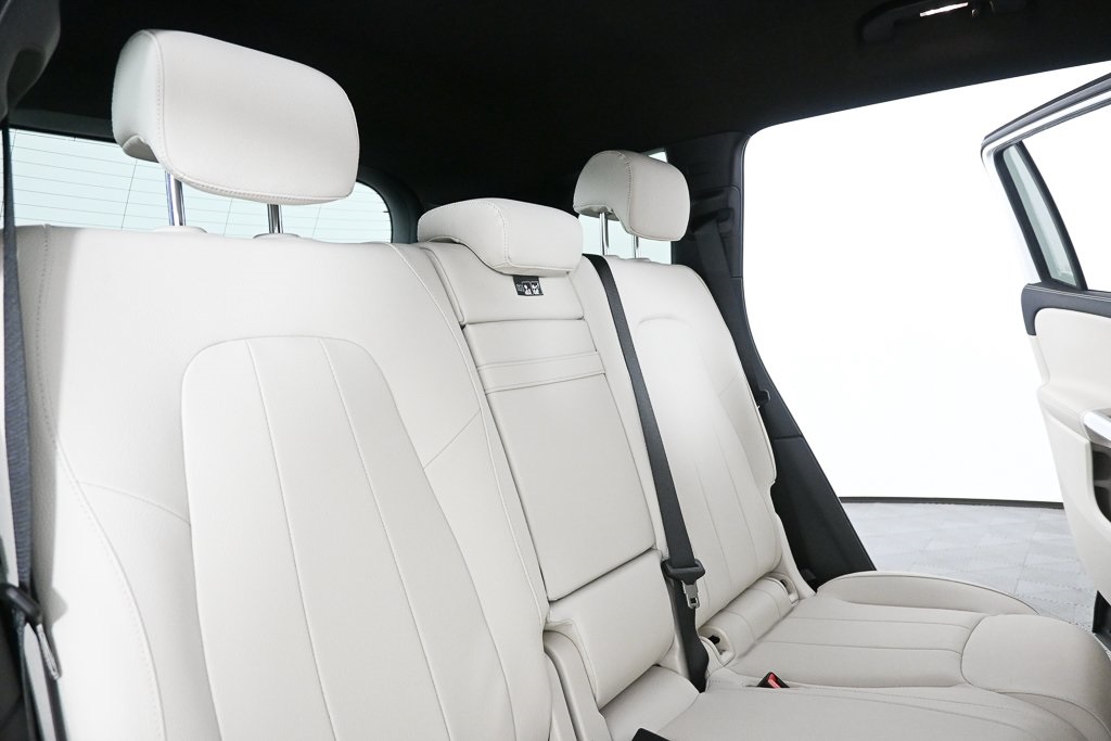 2025 Mercedes Benz GLB 250 photo 15