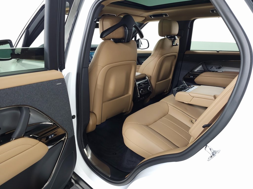 2024 Land Rover Range Rover Sport SE photo 32