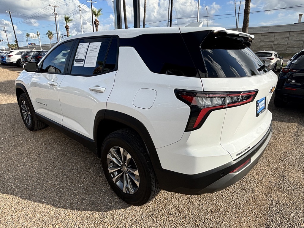 2025 Chevrolet Equinox LT photo 4