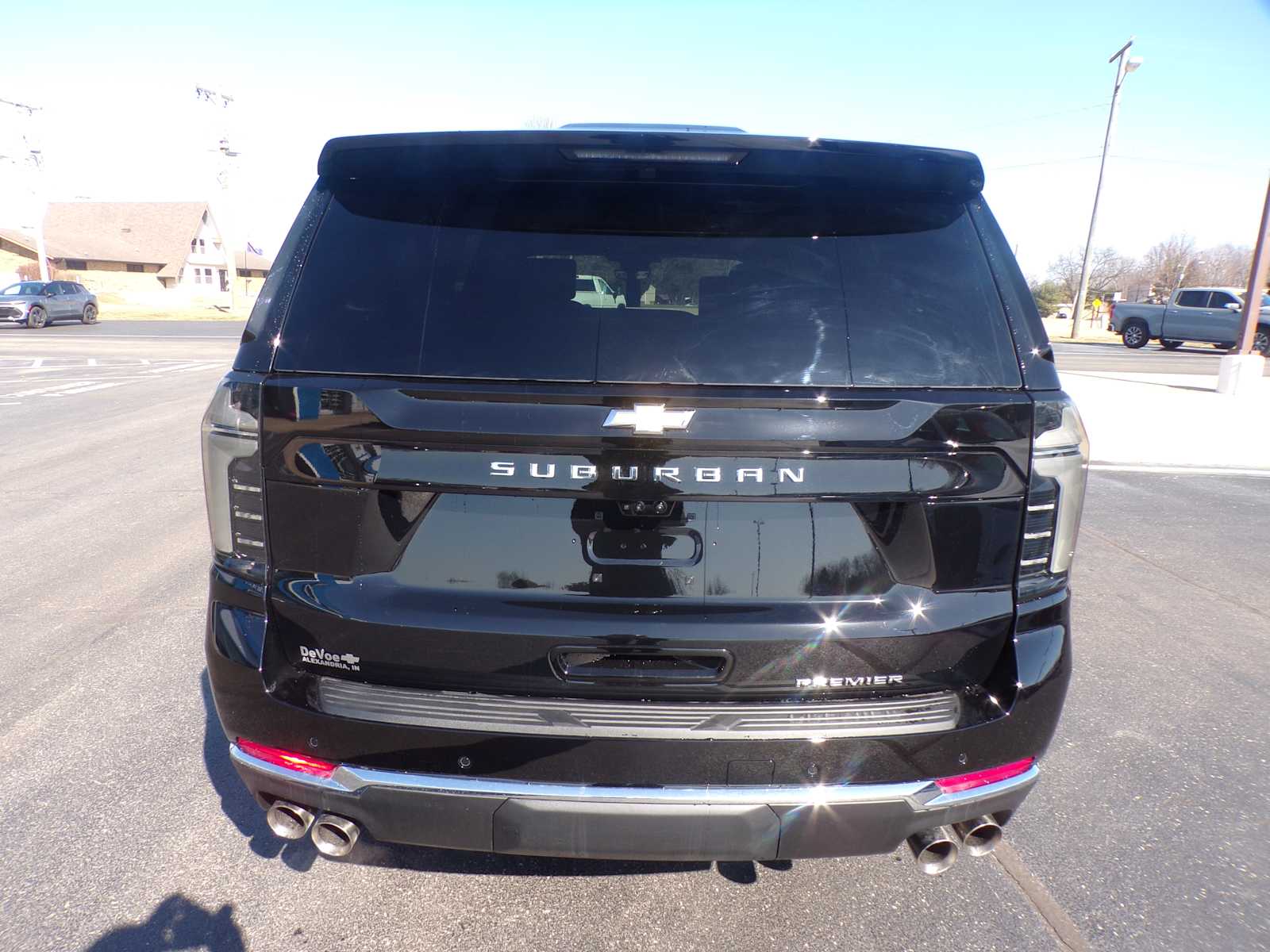 2025 Chevrolet Suburban Premier photo 3