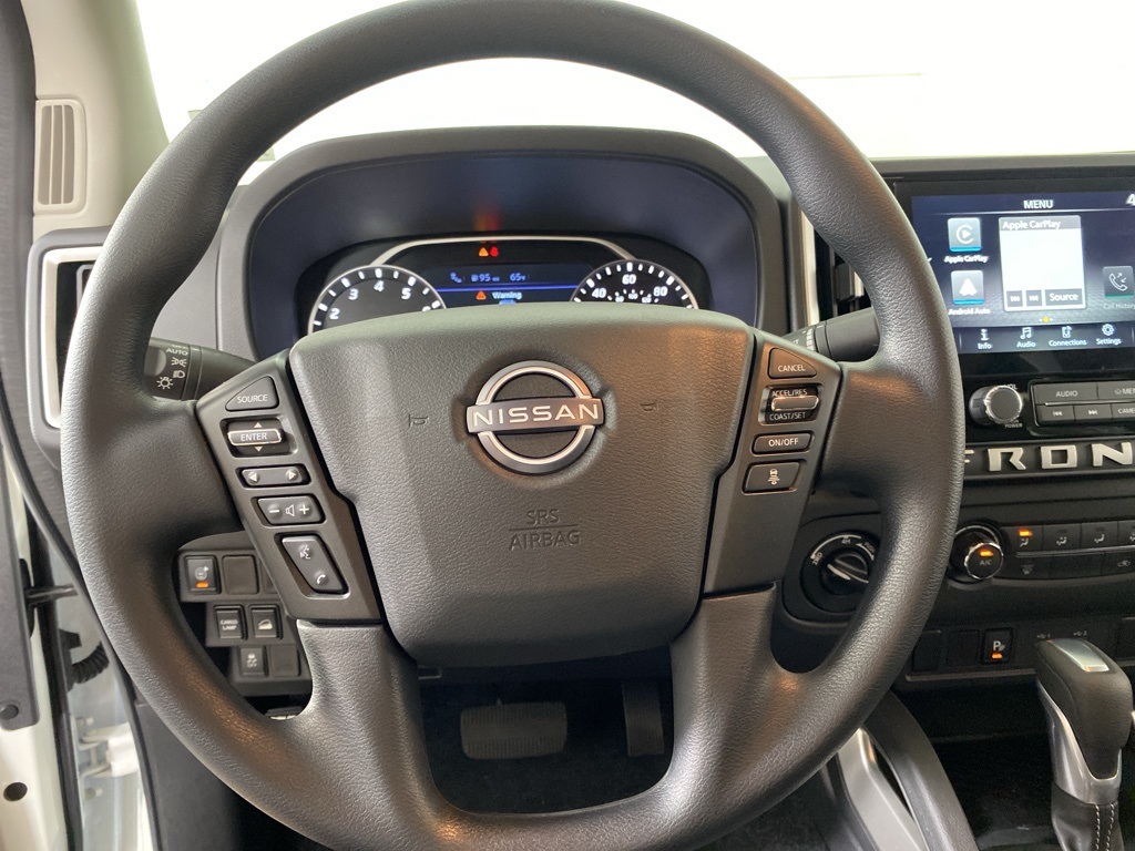 2025 Nissan Frontier SV photo 8