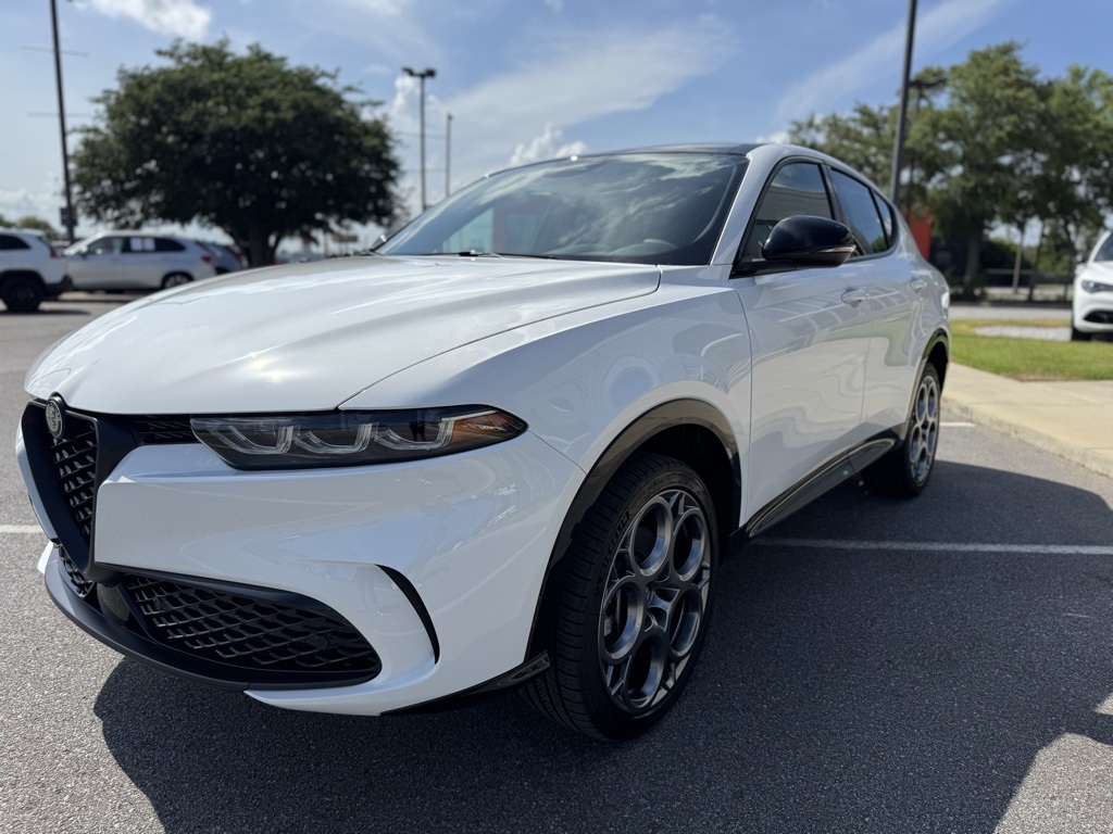 2025 Alfa Romeo Tonale BASE photo 3
