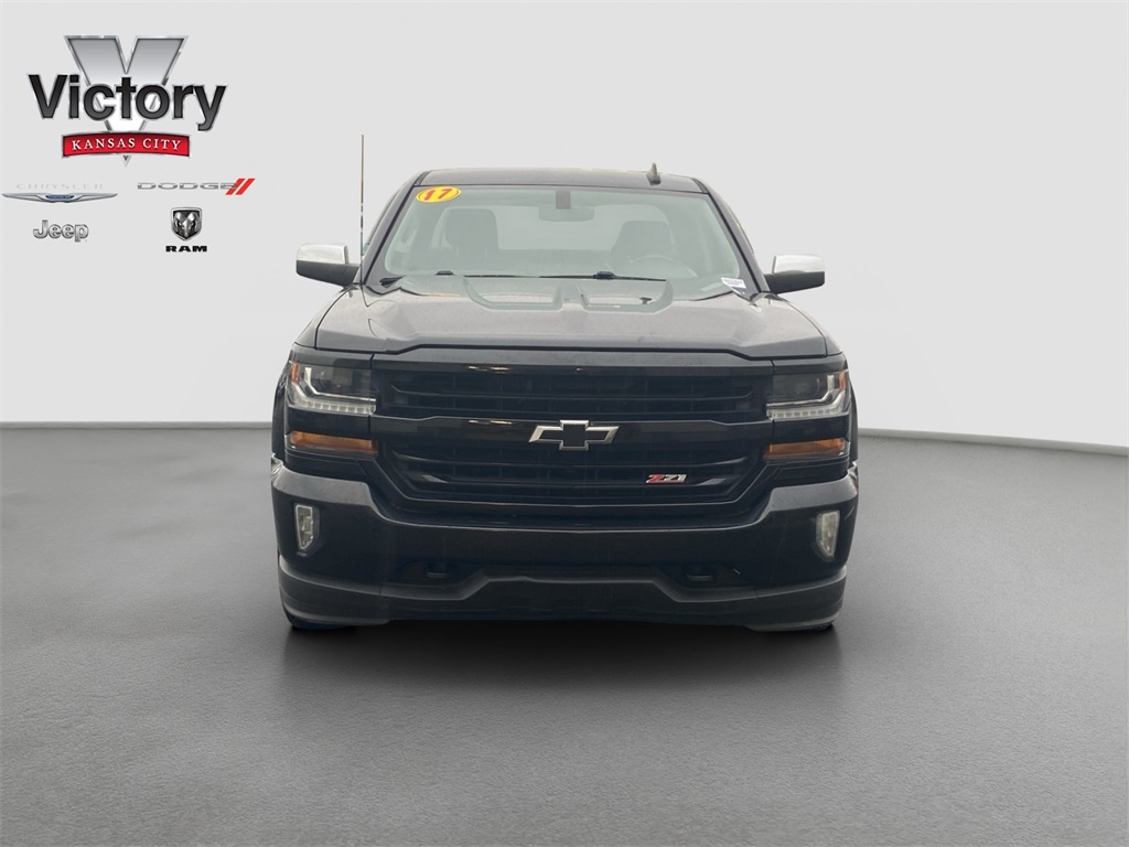 Used 2017 Chevrolet Silverado 1500 LT with VIN 1GCVKREC9HZ384777 for sale in Kansas City