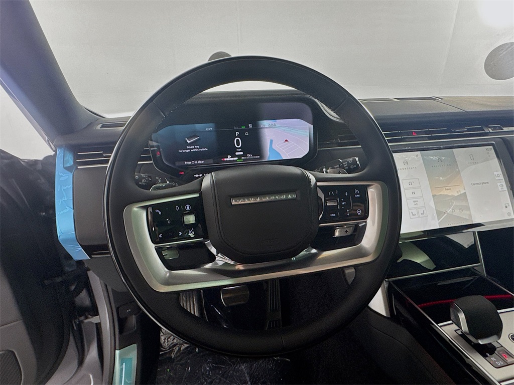 2025 Land Rover Range Rover SE photo 11