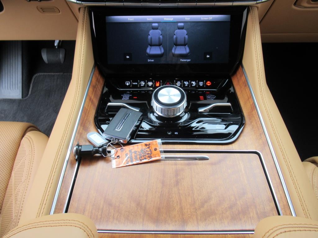 2024 Jeep Grand Wagoneer III photo 20