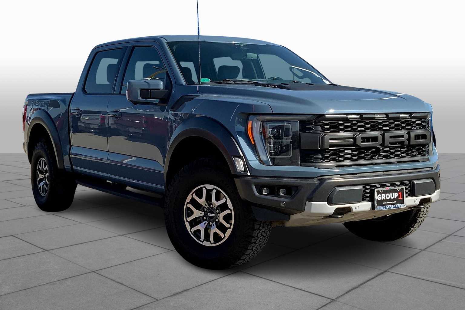 2023 Ford F-150 Raptor photo 2