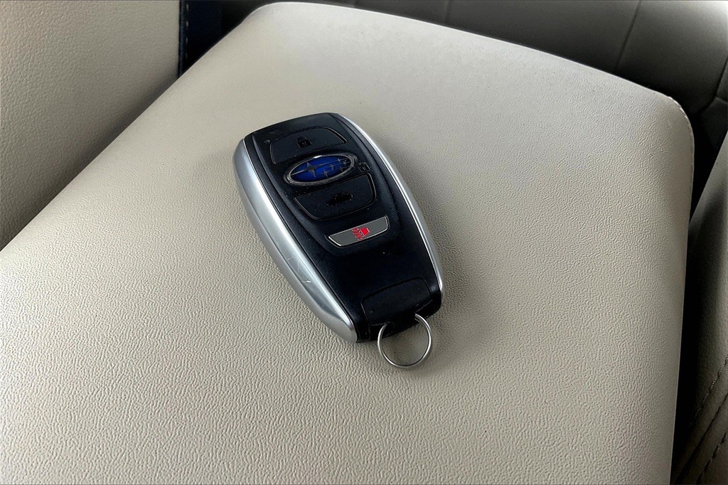 2022 Subaru Legacy Limited XT photo 11